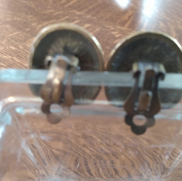 Heavy Metal Clip-on Earring Sets - Picture 4 of 8